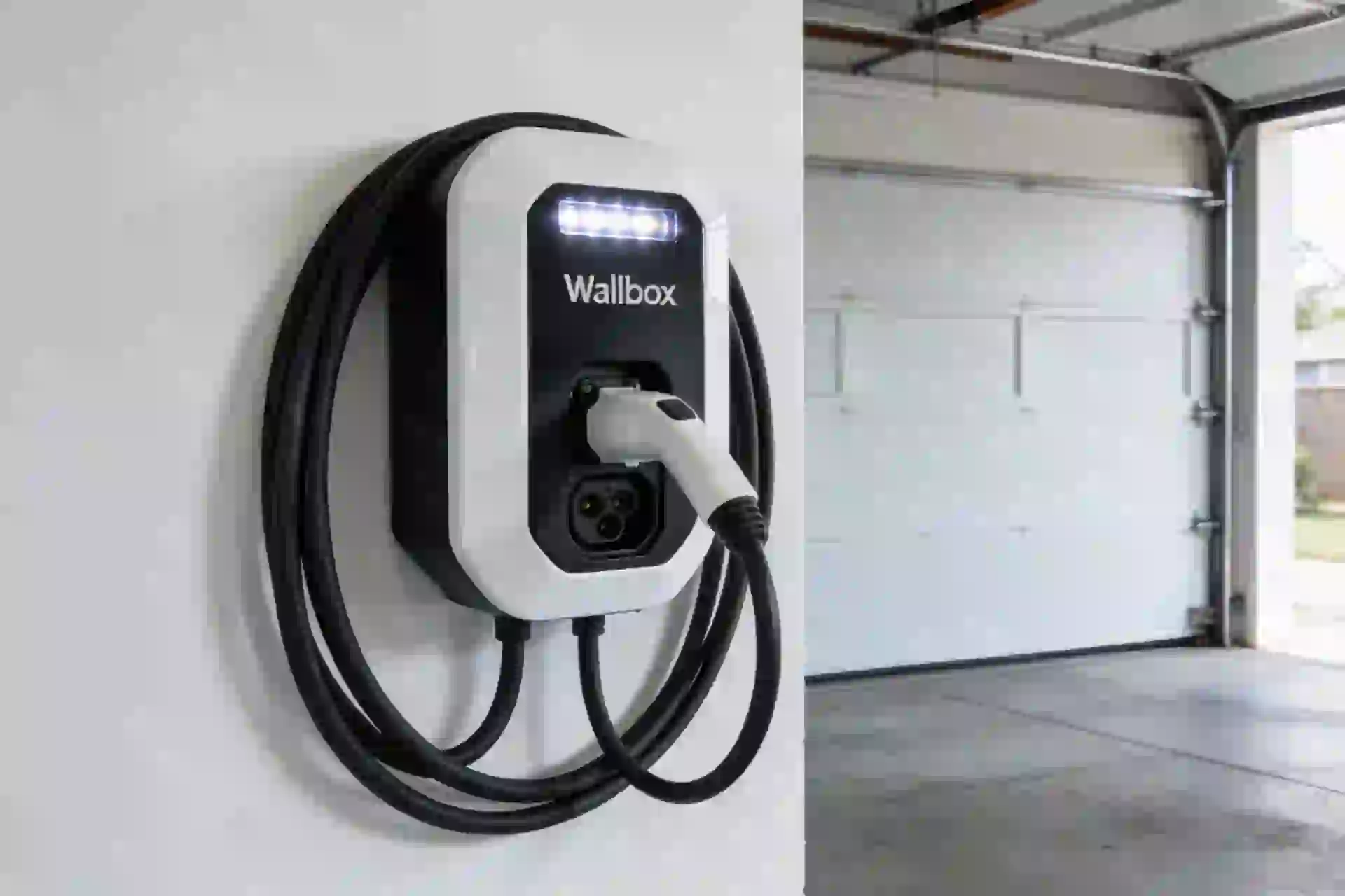 Installation borne de recharge à Pierre-Châtel